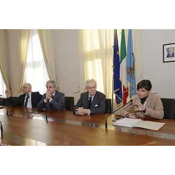 Giovanni Arvedi (Fondatore Gruppo Arvedi) e Debora Serracchiani (Presidente Regione Friuli Venezia Giulia) incontrano rappresentanti sindacali dei lavoratori della Ferriera di Servola - Trieste 09/11/2016