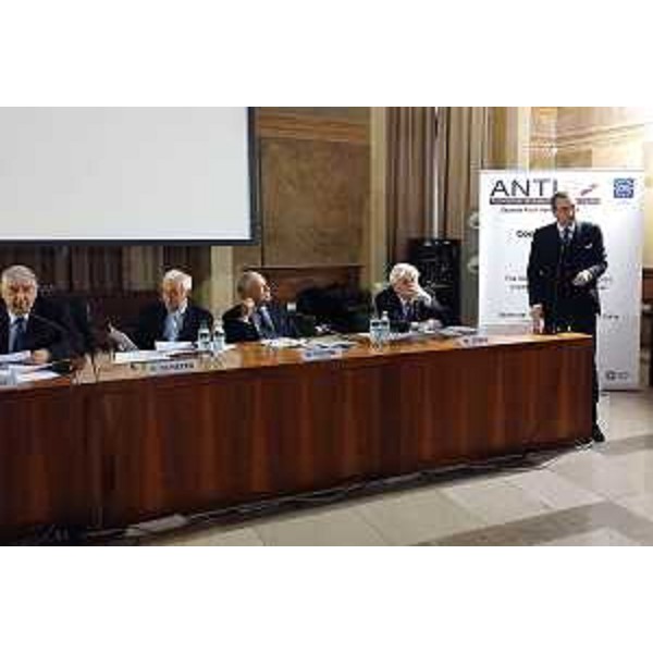 Sergio Bolzonello (Vicepresidente Regione FVG e assessore Attività produttive, Turismo e Cooperazione) al convegno di studi "IVA: fra detraibilità e detrazione, aspetti amministrativi e penali", organizzato dall'Associazione Nazionale Tributaristi Italiani (ANTI) - Udine 11/11/2016