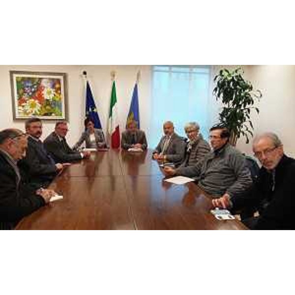 Sara Vito (Assessore regionale Ambiente ed Energia) con sindaci del Medio Friuli al Tavolo sul Tagliamento - Udine 11/11/2016