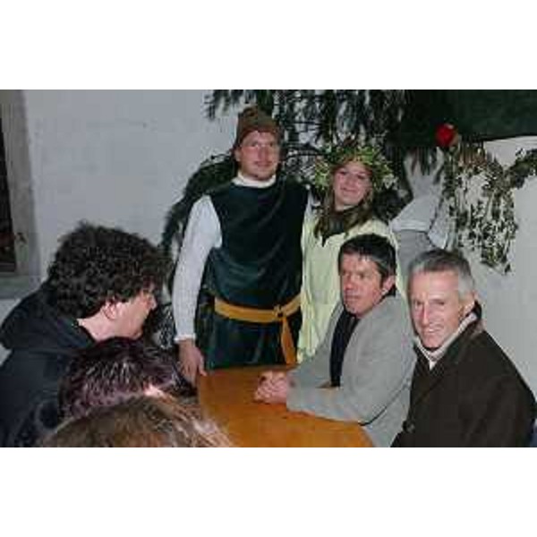 Riccardo Illy (Presidente Regione Friuli Venezia Giulia) interviene all'apertura della "Not dalis Muars" ad Ampezzo. (Ampezzo 01/11/07) 