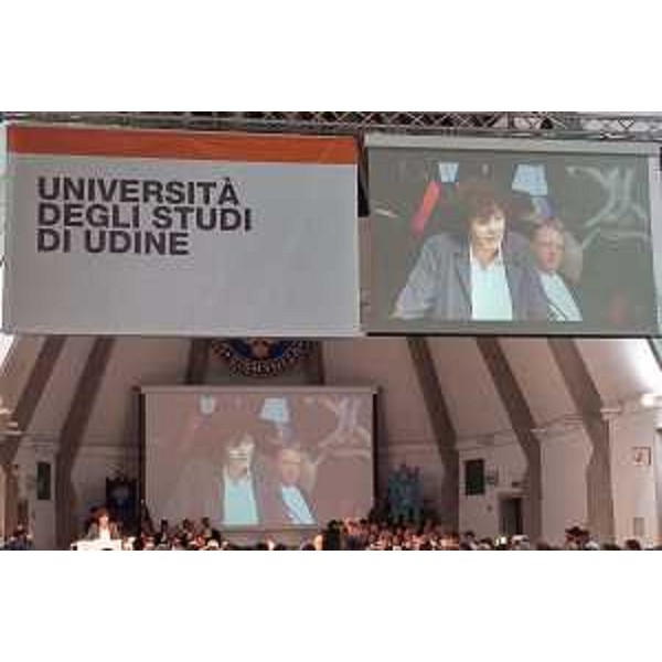 Loredana Panariti (Assessore regionale Lavoro, Formazione, Istruzione, Pari Opportunità, Politiche giovanili, Ricerca e Università) interviene alla cerimonia d'inaugurazione dell'Anno Accademico - Udine 21/11/2016