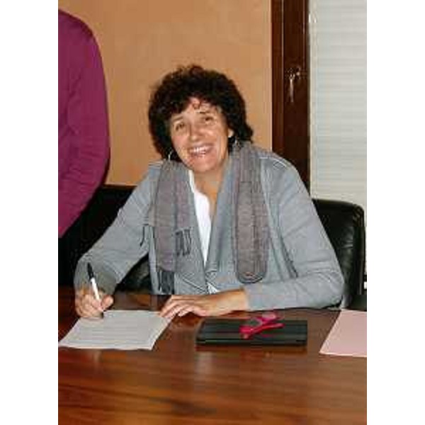 Loredana Panariti (Assessore regionale Lavoro, Formazione) alla firma del Protocollo a favore della rioccupazione degli ex lavoratori dell'Ideal Standard di Orcenico, con rappresentanti sindacali e datoriali - Pordenone 22/11/2016