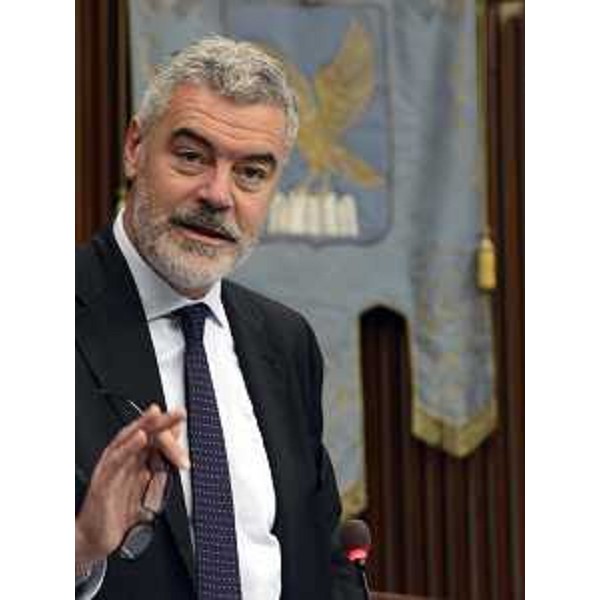 Paolo Panontin (Assessore regionale Autonomie locali e Coordinamento Riforme, Comparto unico, Sistemi informativi, Caccia e Risorse ittiche, delegato Protezione civile) nell'Aula del Consiglio regionale - Trieste 24/11/2016