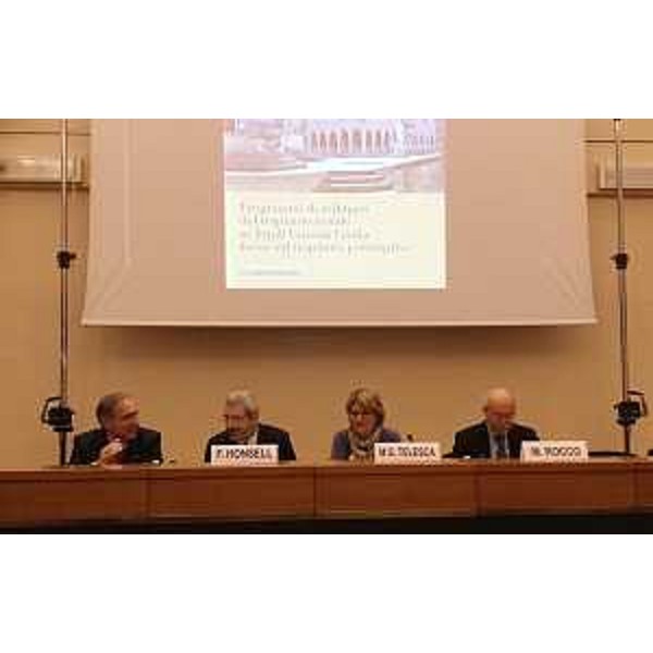 Domenico Montanaro (Direttore SOC Nefrologia Dialisi e Trapianto renale ASUI UD), Furio Honsell (Sindaco Udine), Maria Sandra Telesca (Assessore regionale Salute) e Maurizio Rocco (Presidente Ordine Medici Chirurghi e Odontoiatri Udine) al convegno "Programmi di sviluppo del trapianto renale in Friuli Venezia Giulia: focus sul trapianto preemptive", in Sala Ajace - Udine 25/11/2016