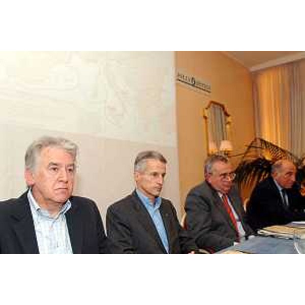 Riccardo Illy (Presidente Regione Friuli Venezia Giulia) al convegno CISL trasporti (Trieste, 07/12/05)