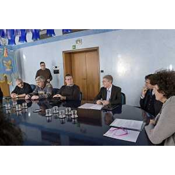 Piergiorgio Renier (Curatore fallimentare Revas Group S.p.A.), Marco Bono (Amministratore delegato Saiph S.r.l.) e Loredana Panariti (Assessore regionale Lavoro e Formazione) al Tavolo della firma del Protocollo d'intesa sulla ricollocazione dei lavoratori ex Revas Group Trieste, nella Sala Azzurra del Consiglio regionale - Trieste 28/11/2016