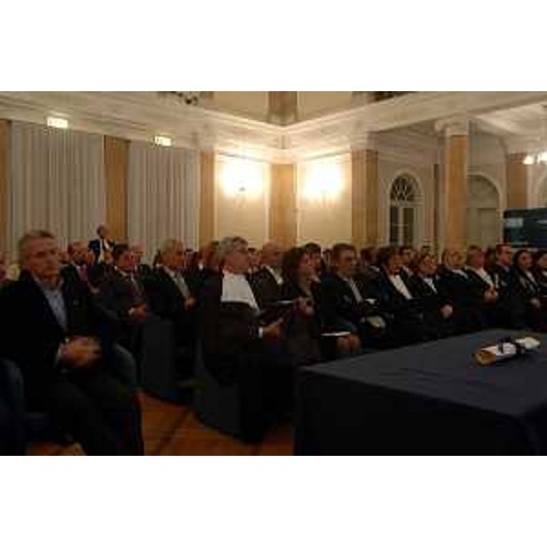 Riccardo Illy (Presidente Regione Friuli Venezia Giulia) ed Alessandro Profumo (amministratore delegato di Unicredito Italiano) alla consegna del MIB (Trieste, 05/12/05)