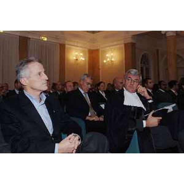 Riccardo Illy (Presidente Regione Friuli Venezia Giulia) ed Alessandro Profumo (amministratore delegato di Unicredito Italiano) alla consegna del MIB (Trieste, 05/12/05)