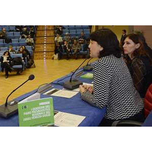 Mariagrazia Santoro (Assessore regionale Infrastrutture e Territorio) al convegno "Piano Paesaggistico Regionale (PPR) del Friuli Venezia Giulia. Contenuti e strumenti di consultazione", nell'Auditorium Comelli della Regione FVG - Udine 01/12/2016