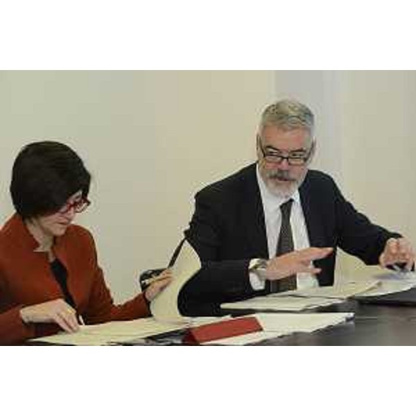 Gli assessori regionali Sara Vito (Ambiente ed Energia) e Paolo Panontin (Autonomie locali e Coordinamento Riforme, Comparto unico, Sistemi informativi, Caccia e Risorse ittiche, delegato Protezione civile) durante la riunione della Giunta regionale del Friuli Venezia Giulia - Udine 09/12/2016