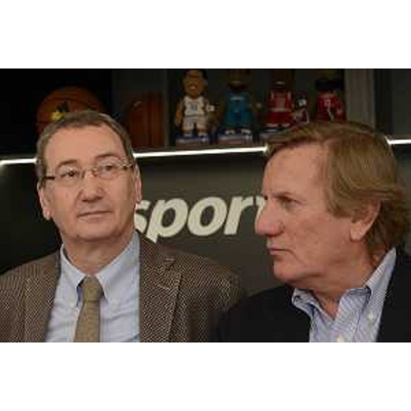 Sergio Bolzonello (Vicepresidente Regione FVG e assessore Attività produttive, Turismo e Cooperazione) e Giorgio Brandolin (Presidente CONI FVG) all'inaugurazione della Basketball House, al secondo piano della nuova ala del Centro commerciale Città Fiera - Torreano di Martignacco 12/12/2016