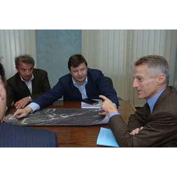 Riccardo Illy (Presidente Regione Friuli Venezia Giulia) incontra Antonio Zambon (Sindaco di Budoia) e Luca Vidoni (Presidente di Promotur) (Udine, 02/12/05)