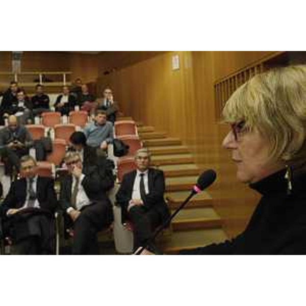 Maria Sandra Telesca (Assessore regionale Salute, Integrazione socio-sanitaria, Politiche sociali e Famiglia) alla presentazione dei lavori di completamento del Polo ospedaliero di Udine - Udine 12/12/2016
