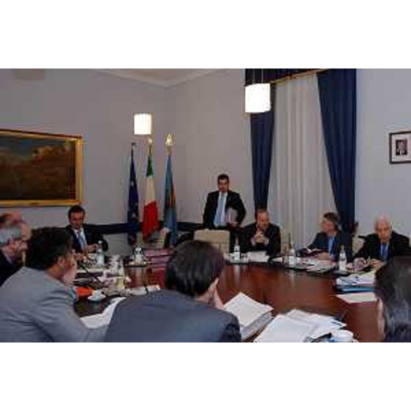 Giunta regionale in riunione (Trieste, 29/11/05)