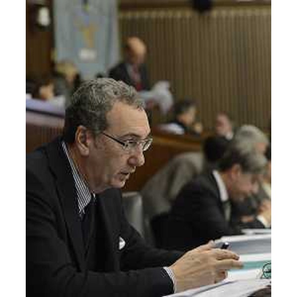 Sergio Bolzonello (Vicepresidente Regione FVG e assessore Attività produttive, Turismo e Cooperazione) durante il dibattito generale sul "Documento di economia e finanza regionale", sul ddl n. 167 "Legge collegata alla manovra di Bilancio 2017-2019", sul ddl n. 168 "Legge di Stabilità 2017" e sul ddl n. 169 "Bilancio di previsione per gli anni 2017-2019 e per l'anno 2017", nell'Aula del Consiglio regionale - Trieste 15/12/2016