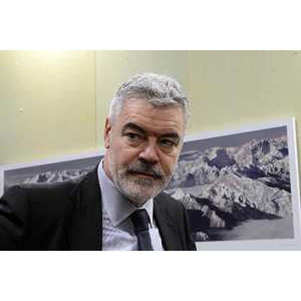 Paolo Panontin (Assessore regionale Autonomie locali e Coordinamento Riforme, Comparto unico, Sistemi informativi, Caccia e Risorse ittiche, delegato Protezione civile) in Consiglio regionale - Trieste 20/12/2016