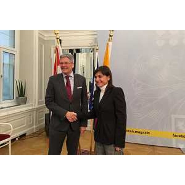 Peter Kaiser (Governatore Land Carinzia) e Debora Serracchiani (Presidente Regione Friuli Venezia Giulia) alla riunione sul progetto Pramollo, nella sede del Land Carinzia - Klagenfurt 22/12/2016