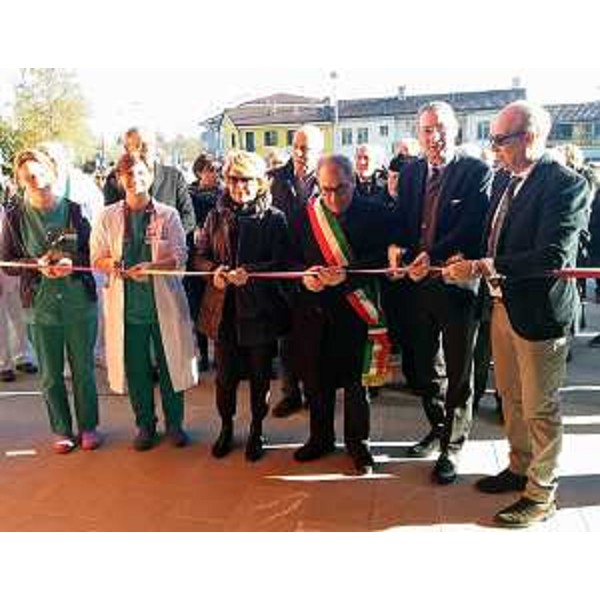 Maria Sandra Telesca (Assessore regionale Salute), Antonio Di Bisceglie (Sindaco San Vito), Sergio Bolzonello (Vicepresidente Regione FVG) e Giorgio Simon (Direttore generale AAS n. 5) all'inaugurazione del Corpo A dell'Ospedale - San Vito al Tagliamento 22/12/2016
