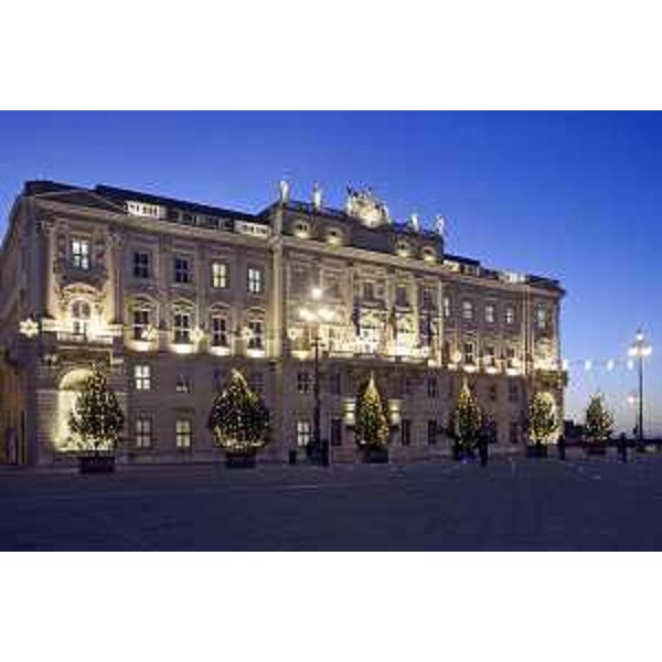 Palazzo della Regione Friuli Venezia Giulia, sede della Presidenza, in piazza Unità d'Italia a Trieste - Foto scattata il 22 dicembre 2016