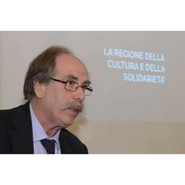 Gianni Torrenti (Assessore regionale Cultura, Sport e Solidarietà) durante la conferenza stampa di fine anno - Trieste 23/12/2016