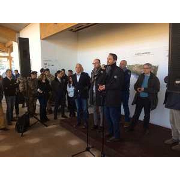 Cristiano Shaurli (Assessore regionale Risorse agricole e forestali) all'inaugurazione della mensa scolastica - Amatrice 23/12/2016