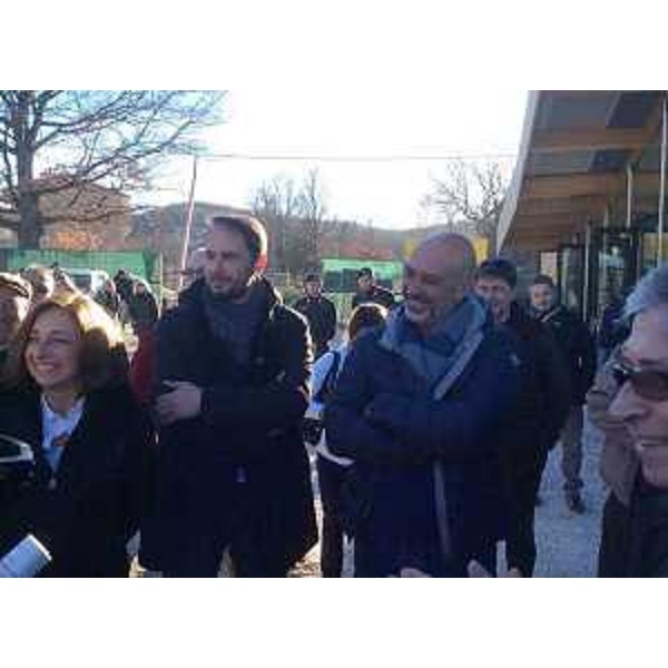 Cristiano Shaurli (Assessore regionale Risorse agricole e forestali) e Sergio Pirozzi (Sindaco Amatrice) all'inaugurazione della mensa scolastica - Amatrice 23/12/2016