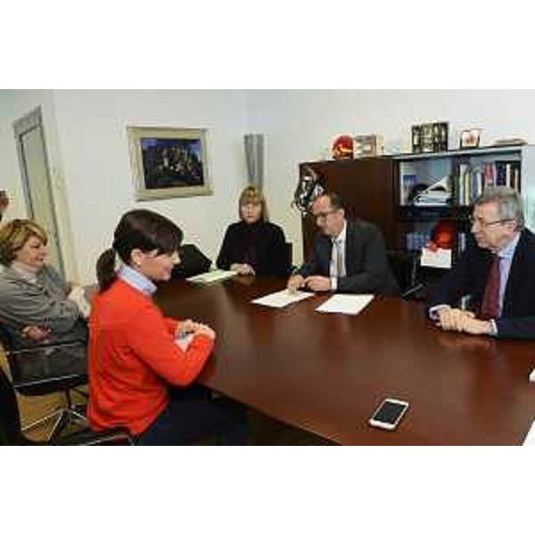 Maria Sandra Telesca (Assessore regionale Salute, Integrazione socio-sanitaria, Politiche sociali e Famiglia), Debora Serracchiani (Presidente Regione Friuli Venezia Giulia), Massimo Romano (Direttore generale Ente per la Gestione Accentrata dei Servizi condivisi / EGAS) e Adriano Marcolongo (Direttore centrale Salute Regione FVG) - Udine 28/12/2016