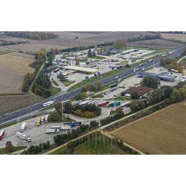 Autostrada A4: aree di servizio di Gonars (Foto Petrussi Diego Copyright)