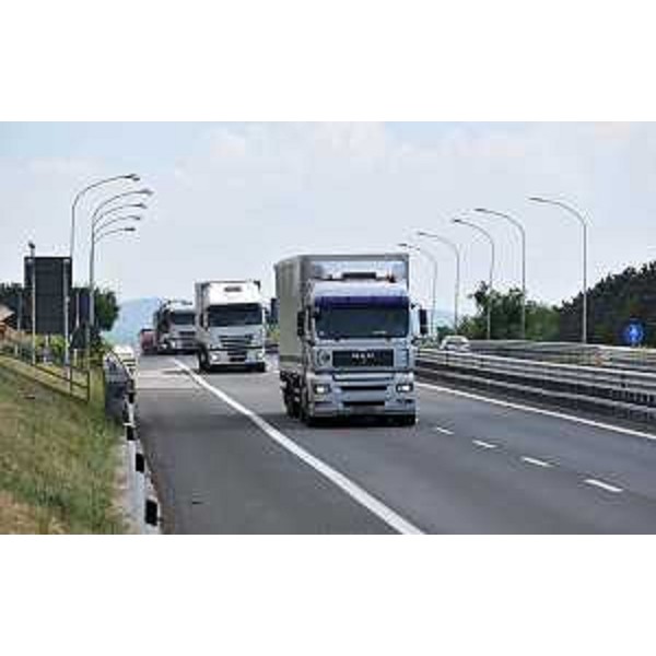 Autostrada A4: traffico pesante sul tratto Monfalcone Est-Duino (Copyright Foto Petrussi / Ferraro Simone)