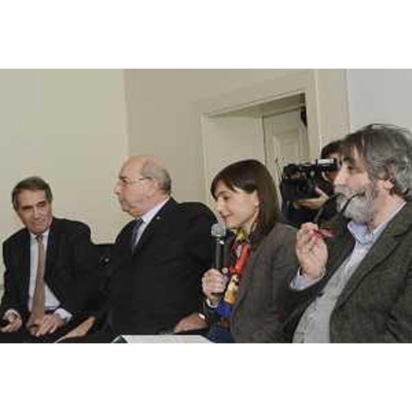 Cristiano Degano (Giornalista), Roberto Dipiazza (Sindaco Trieste), Debora Serracchiani (Presidente Regione Friuli Venezia Giulia) e Mario Sommariva (Segretario generale Autorità di Sistema Portuale / ASP Mare Adriatico Orientale) alla tavola rotonda "Porto Vecchio: da ieri a domani" organizzata da Confindustria FVG - Trieste 13/01/2017