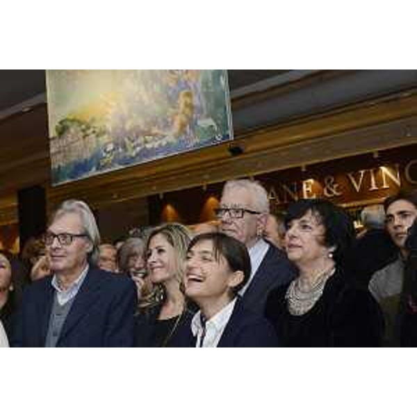 Vittorio Sgarbi, Debora Serracchiani (Presidente Regione Friuli Venezia Giulia) e Luisa Polli (Assessore Urbanistica Comune Trieste) all'inaugurazione dello store di Eataly - Trieste 16/01/2017