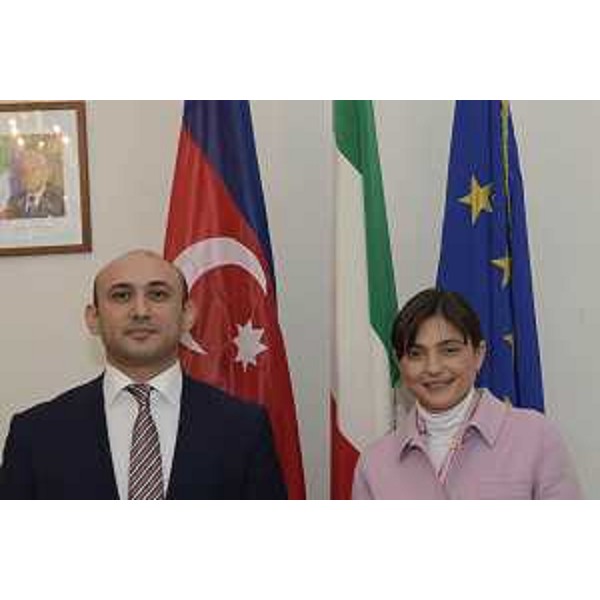 Mammad Ahmadzada (Ambasciatore Repubblica Azerbaigian a Roma) e Debora Serracchiani (Presidente Regione Friuli Venezia Giulia) nella sede della Regione - Trieste 23/01/2017