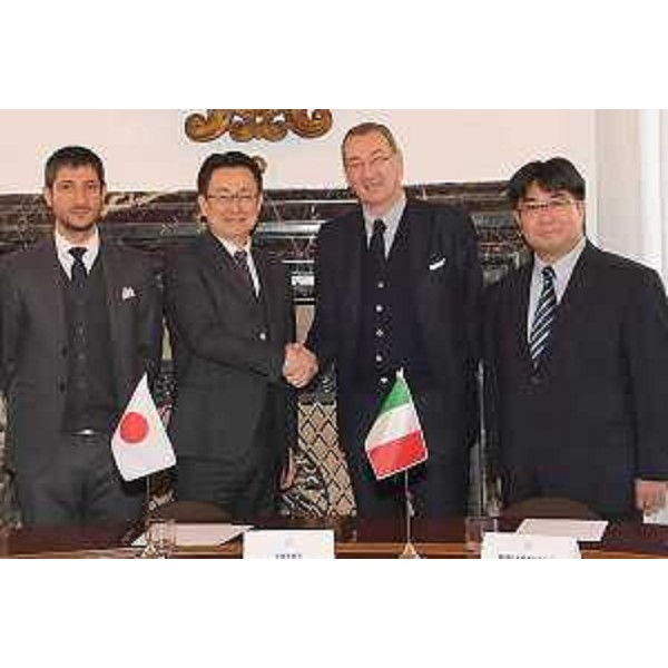 Yoshio Kito (Presidente Kito Corporation), Matteo Tonon (Presidente Confindustria Udine), Sergio Bolzonello (Vicepresidente Regione FVG e assessore Attività produttive, Turismo e Cooperazione) e Masatomo Sakairi (Chief strategy officer Kito Corporation) nella sede di Confindustria - Udine 24/01/2017