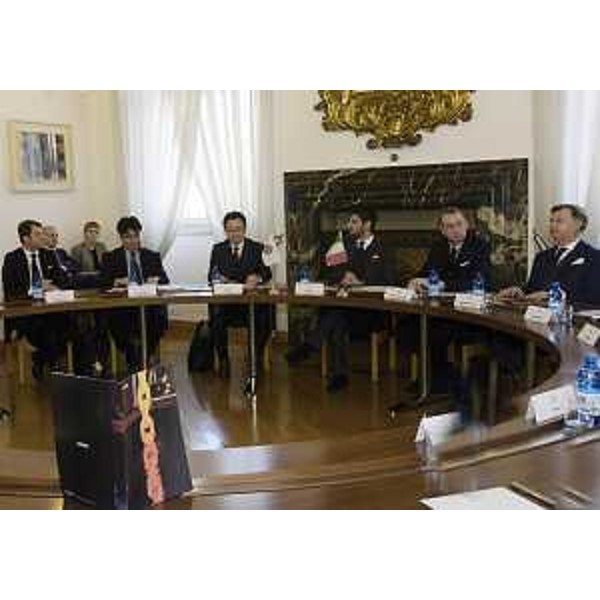 Yoshio Kito (Presidente Kito Corporation), Matteo Tonon (Presidente Confindustria Udine) e Sergio Bolzonello (Vicepresidente Regione FVG e assessore Attività produttive, Turismo e Cooperazione) nella sede di Confindustria - Udine 24/01/2017