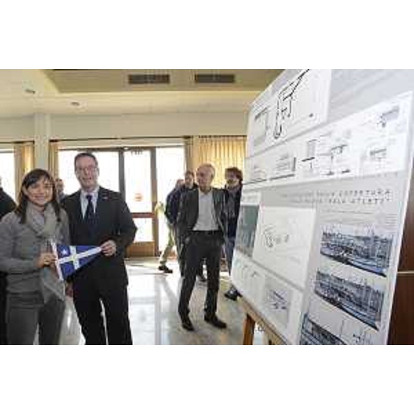 Marco Penso (Presidente STV) accompagna Debora Serracchiani (Presidente Regione Friuli Venezia Giulia) nella visita alla Società Triestina della Vela (STV) - Trieste 30/01/2017