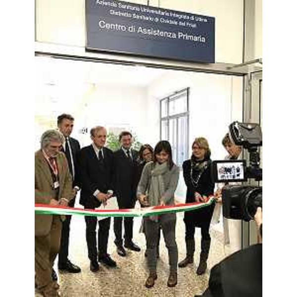 Debora Serracchiani (Presidente Regione Friuli Venezia Giulia) e Maria Sandra Telesca (Assessore regionale Salute) all'inaugurazione del Centro di Assistenza Primaria (CAP) - Cividale del Friuli 30/01/2017