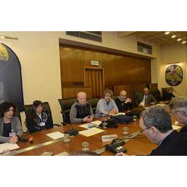 Sergio Bolzonello (Vicepresidente Regione FVG e assessore Attività produttive, Turismo e Cooperazione) e consiglieri regionali incontrano una delegazione regionale di sigle sindacali del settore delle telecomunicazioni - Trieste 01/02/2017