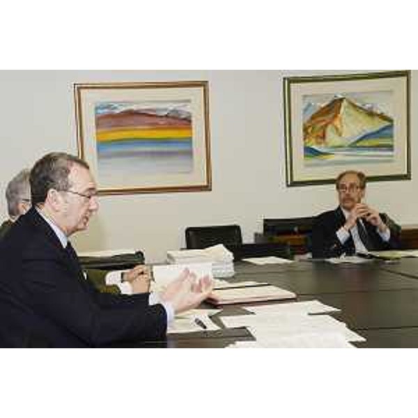 Sergio Bolzonello (Vicepresidente Regione FVG e assessore Attività produttive, Turismo e Cooperazione) e Gianni Torrenti (Assessore regionale Cultura, Sport e Solidarietà) durante la riunione della Giunta - Udine 03/02/2017