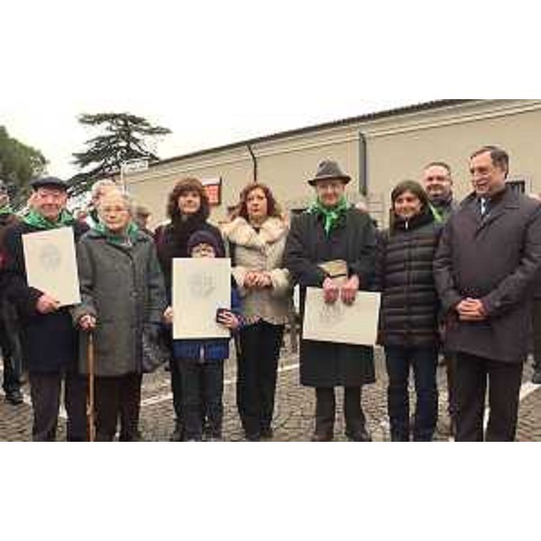 Debora Serracchiani (Presidente Regione Friuli Venezia Giulia) e Domenico Rossi (Sottosegretario Difesa) alle commemorazioni dell'eccidio di Porzus - Faedis 05/02/2017