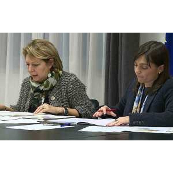 Maria Sandra Telesca (Assessore regionale Salute) e Debora Serracchiani (Presidente Regione Friuli Venezia Giulia) all'incontro con una rappresentanza della CGIL sulla Riforma della Sanità regionale - Udine 06/02/2017