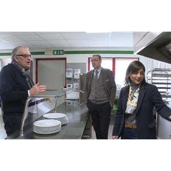 Ermes Spagnol (Fondatore ATIS S.r.l.) accompagna Sergio Bolzonello (Vicepresidente Regione FVG e assessore Attività produttive) e Debora Serracchiani (Presidente Regione Friuli Venezia Giulia) nella visita alla ATIS S.r.l. - Valvasone Arzene 07/02/2017