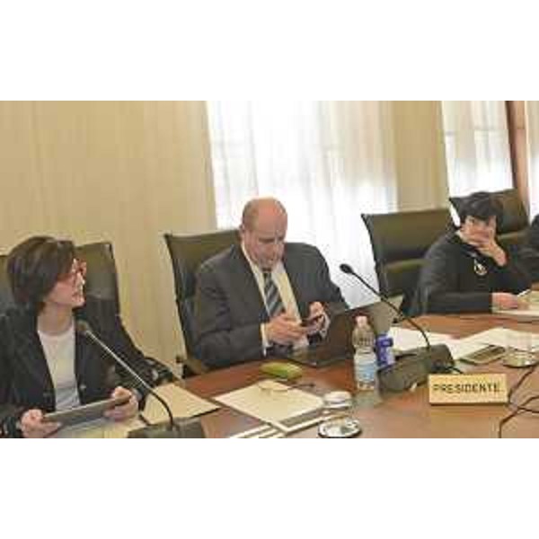 Sara Vito (Assessore regionale Ambiente ed Energia), Vittorino Boem (Presidente IV Commissione) e Luisa Polli (Assessore Città Territorio, Urbanistica e Ambiente Comune Trieste) in IV Commissione consiliare - Trieste 09/02/2017