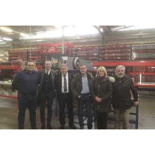 Sergio Bolzonello (Vicepresidente Regione FVG e assessore Attività produttive, Turismo e Cooperazione) e Renzo Liva (Consigliere regionale) visitano la Calcopress S.r.l. - Roveredo in Piano 09/02/2017