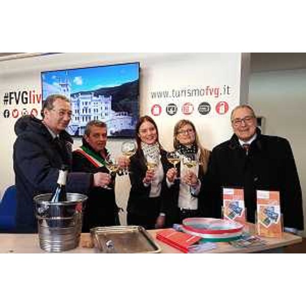 Sergio Bolzonello (Vicepresidente Regione FVG e assessore Attività produttive, Turismo e Cooperazione), Francesco Martines (Sindaco Palmanova) e Marco Tullio Petrangelo (Direttore generale PromoTurismo FVG) all'inaugurazione dell'Infopoint di PromoTurismo FVG - Palmanova 10/02/2017
