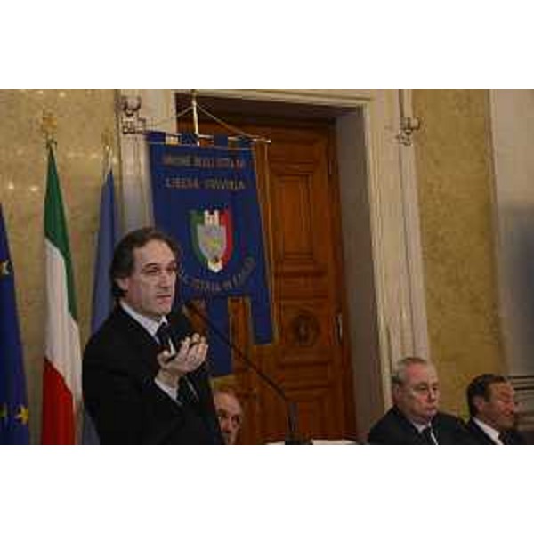Roberto Menia al convegno "Il Trattato di Pace, settant'anni dopo. Aspetti giuridici, politici e diplomatici di un diktat" - Trieste 10/02/2017