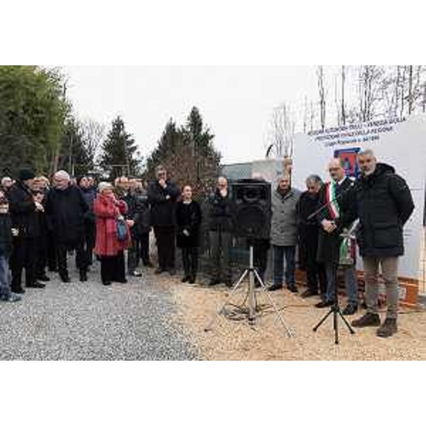 Paolo Panontin (Assessore regionale Protezione civile) all'inaugurazione dei lavori di completamento dell'installazione di un'idrovora per la messa in sicurezza dell'abitato nella frazione di Corva - Azzano Decimo 11/02/2017