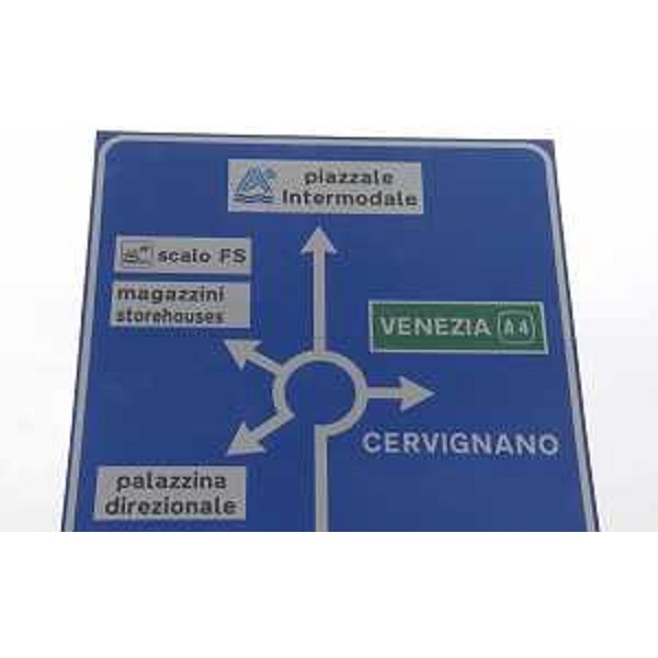 Segnaletica stradale per l'Interporto di Cervignano - Cervignano del Friuli 11/02/2017