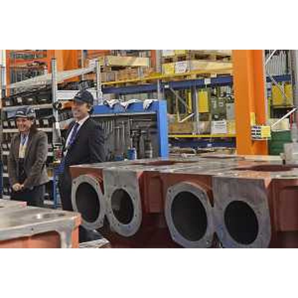 Guido Barbazza (President & Managing director Wärtsilä Italia S.p.A.) accompagna Debora Serracchiani (Presidente Regione Friuli Venezia Giulia) nella visita alla Wärtsilä - Trieste 14/02/2017