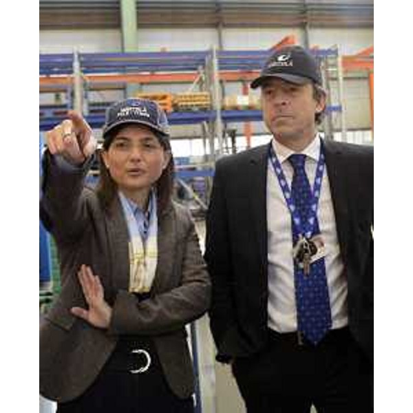 Guido Barbazza (President & Managing director Wärtsilä Italia S.p.A.) accompagna Debora Serracchiani (Presidente Regione Friuli Venezia Giulia) nella visita alla Wärtsilä - Trieste 14/02/2017