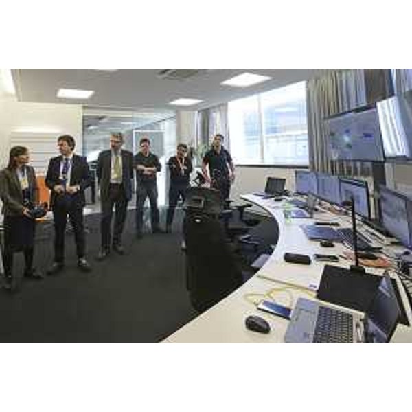 Guido Barbazza (President & Managing director Wärtsilä Italia S.p.A.) accompagna Debora Serracchiani (Presidente Regione Friuli Venezia Giulia) nella visita alla Wärtsilä - Trieste 14/02/2017